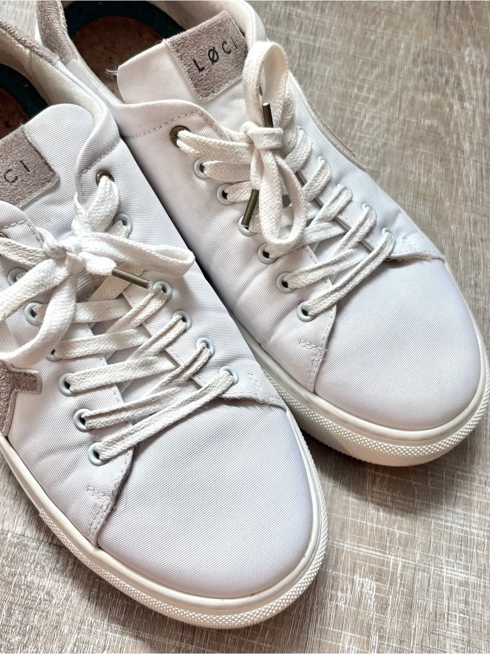 LOCI Origin Nine Vegan Sneakers Womens 9 White Tan Low Top Recycled Walking Shoe
